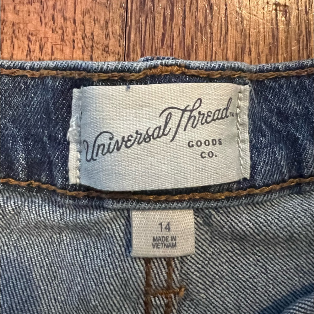 Universal Thread Highest Rise Shortie Short 14 - Picture 2 of 4